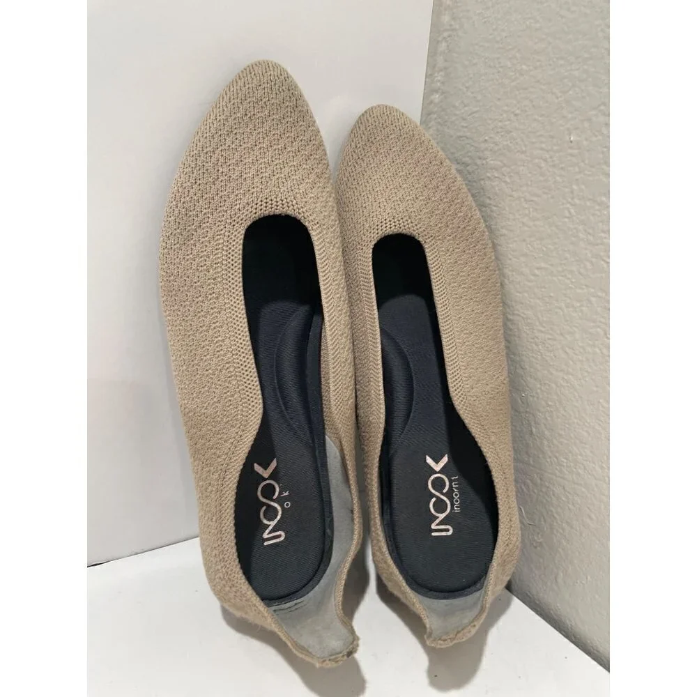 NEW BRIGHT SPOT ELF FLATS T GEORGIANOS SLIP CREAM SIZE 7 SHOES